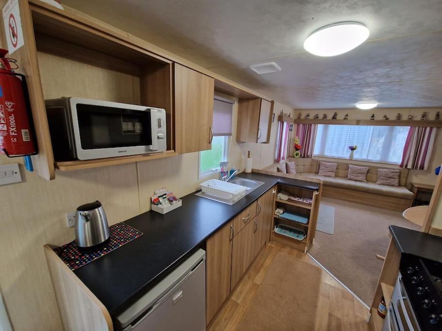 Homely 3 Bed Van @ Weymouth Bay Zewnętrze zdjęcie